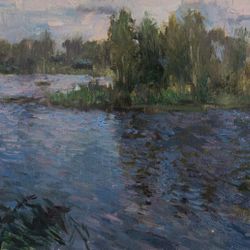 У воды