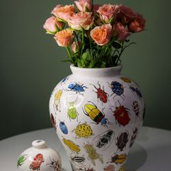 BUKASHKI VASE
