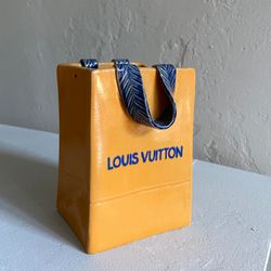 LV (size S)