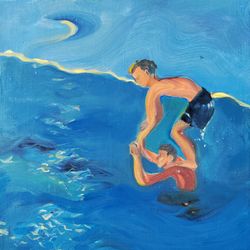 В море