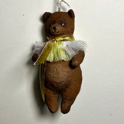 Мишка в воротнике
