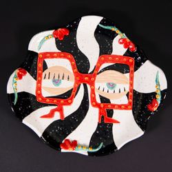 EYEGLASSES PLATE