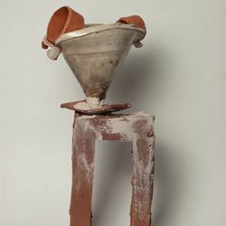 Bowl with rings on the stage