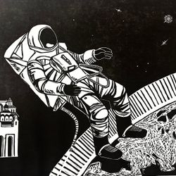 В космосе