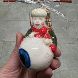 Детские игры в разгаре