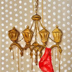 Трусы на люстру — деньги в дом!