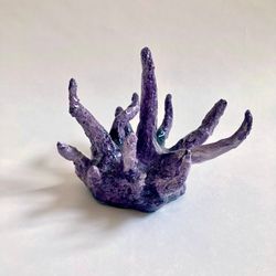 Скульптура-подставка под кольца "Dusk Violet"