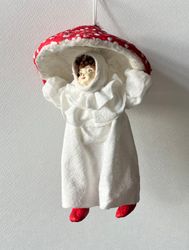 Елочная игрушка "Девочка-грибок"