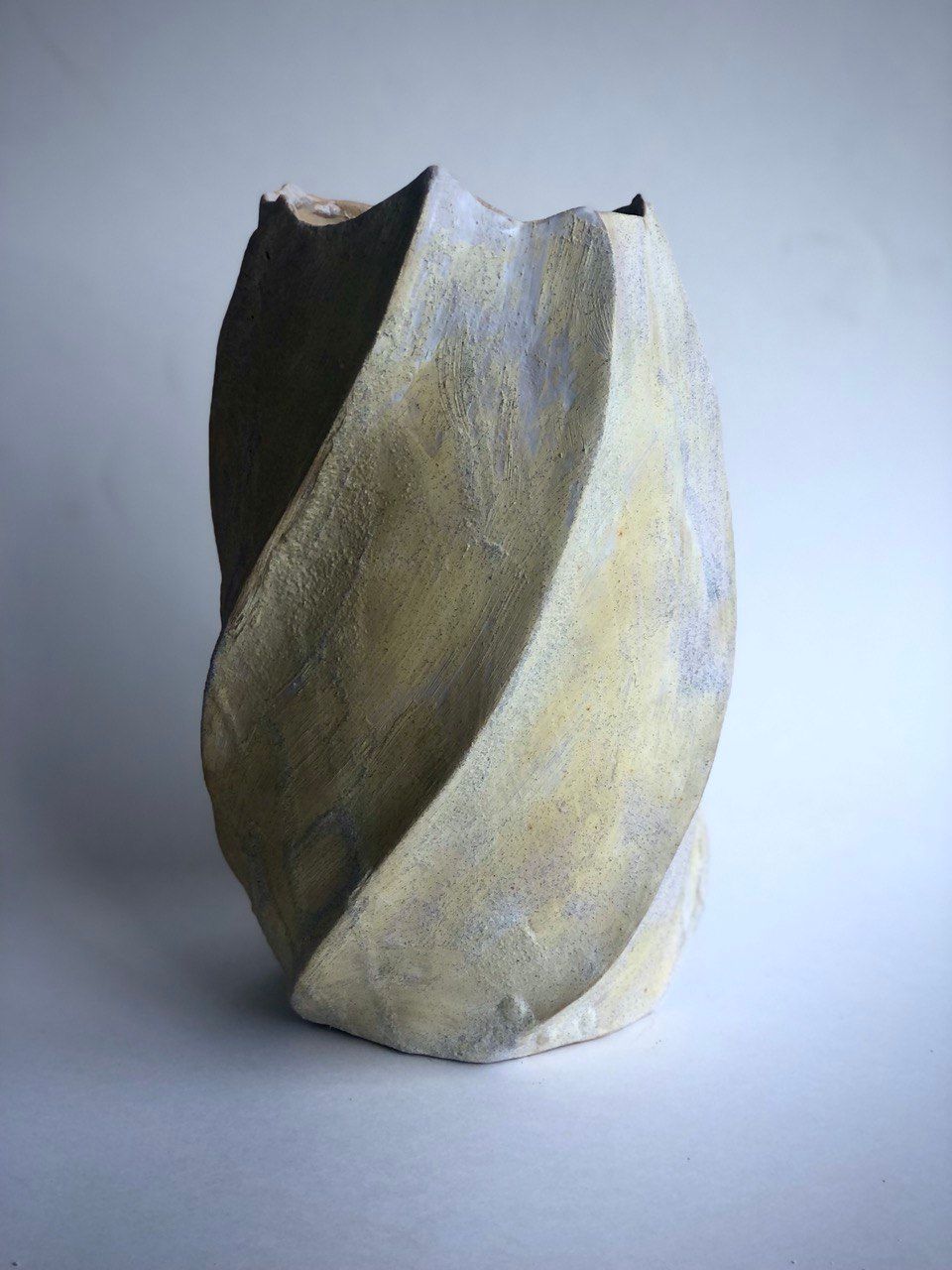 Жанна Сидакова (Скульптура - 
                  14 x 25 см) Ваза "Гибкость"