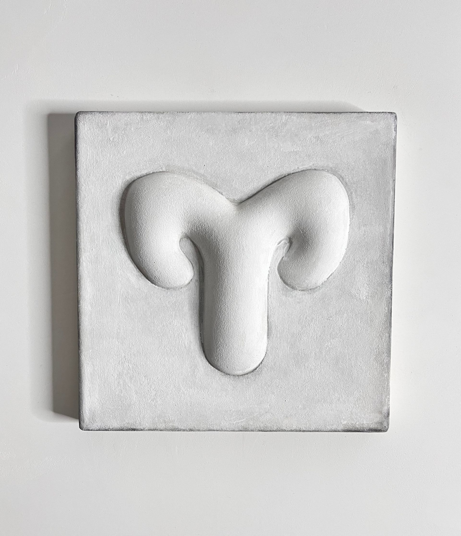 Мира Вайрен (Объект - 
                  20 x 20 см) Панно "Y: эхо предков"