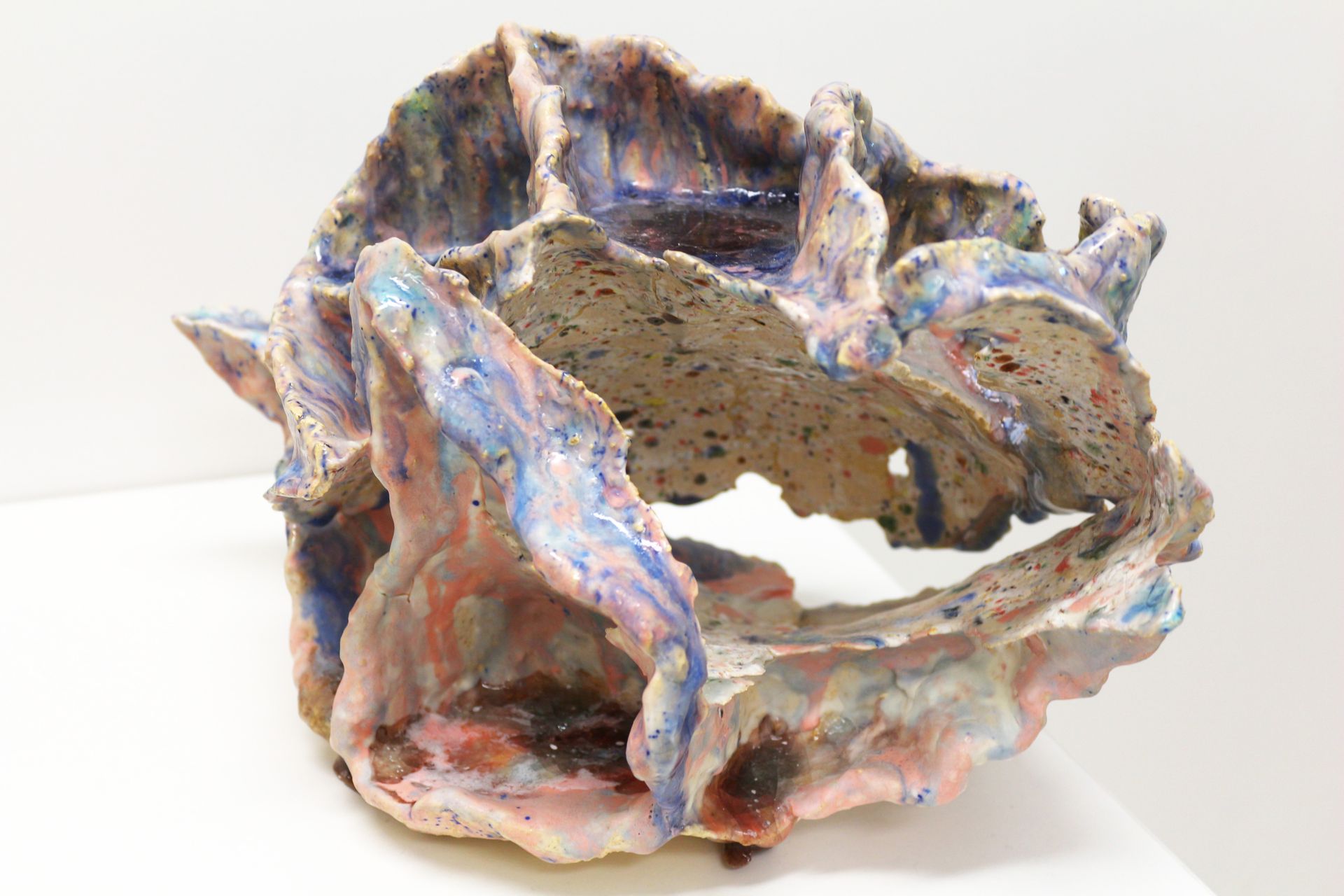 Света Исаева (Скульптура - 
                  34 x 23 см) Коралл