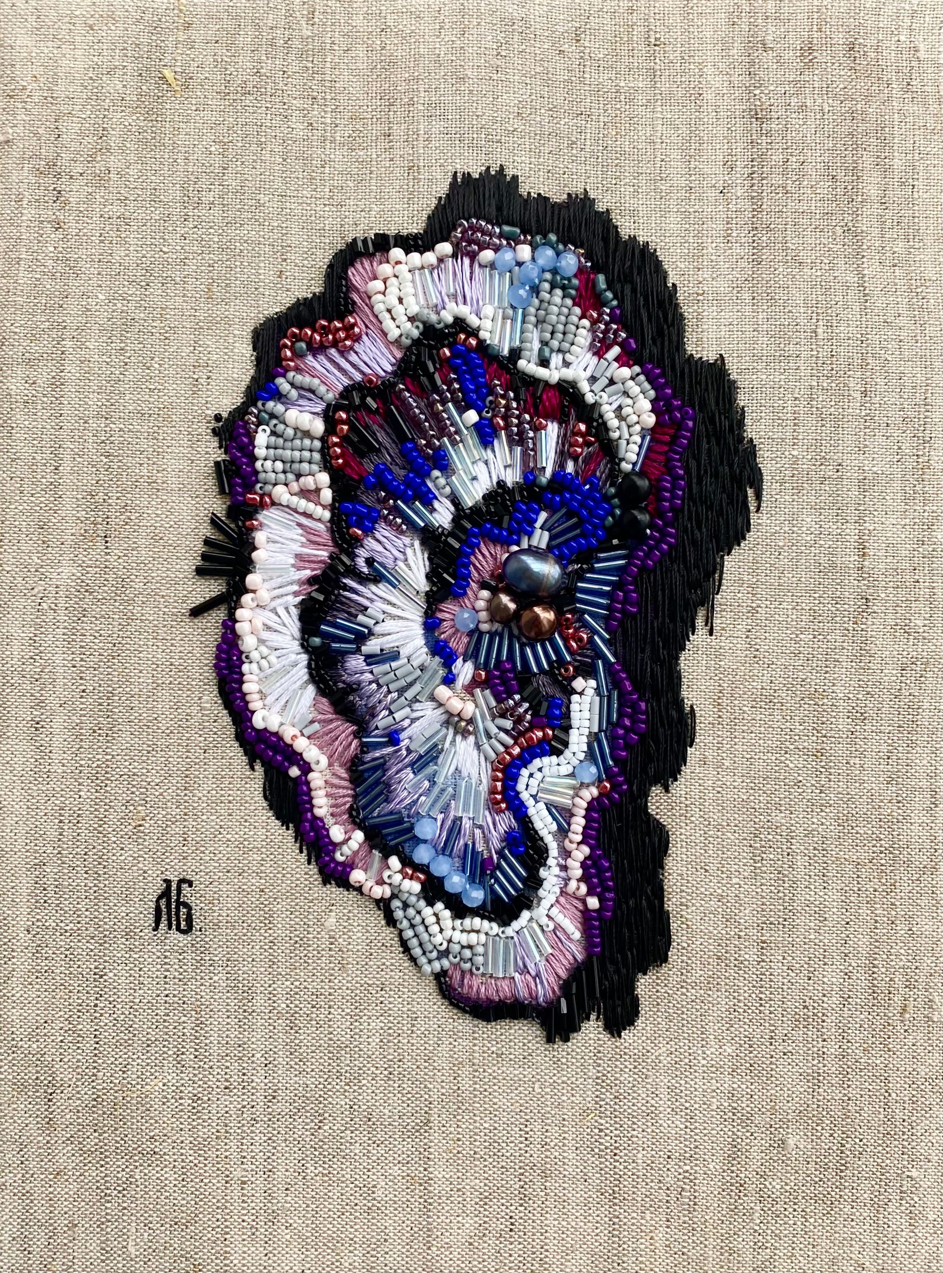 Лиза Бородинова (Вышивка - 
                  18 x 24 см) Лиловая Устрица
