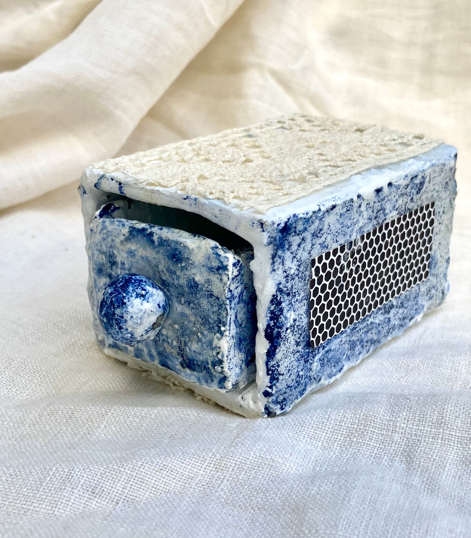 Валерия Головенкина (Скульптура - 
                  8 x 5 см) Спичечный коробок "Сервизный"