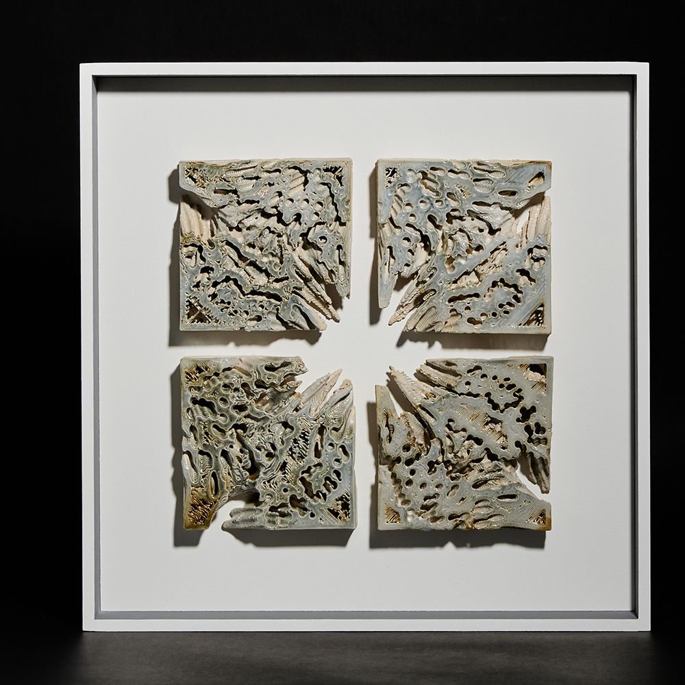 Данил Карамушкин (Скульптура - 
                  47 x 47 см) Anthill cut 02