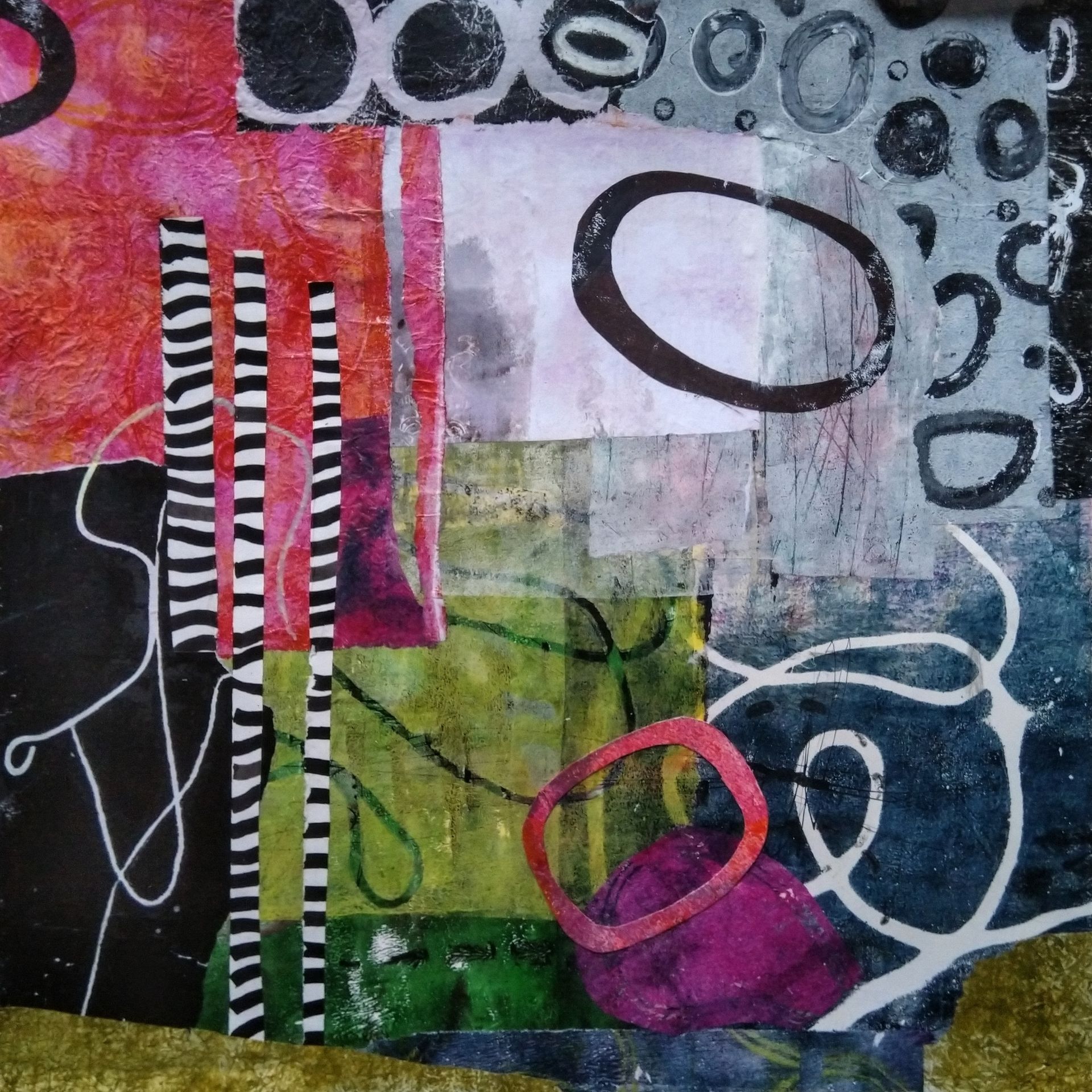 Каринэ Андриасян (Коллаж / ассамбляж - 
                  40 x 40 см) Little Things — 1 (Серия)