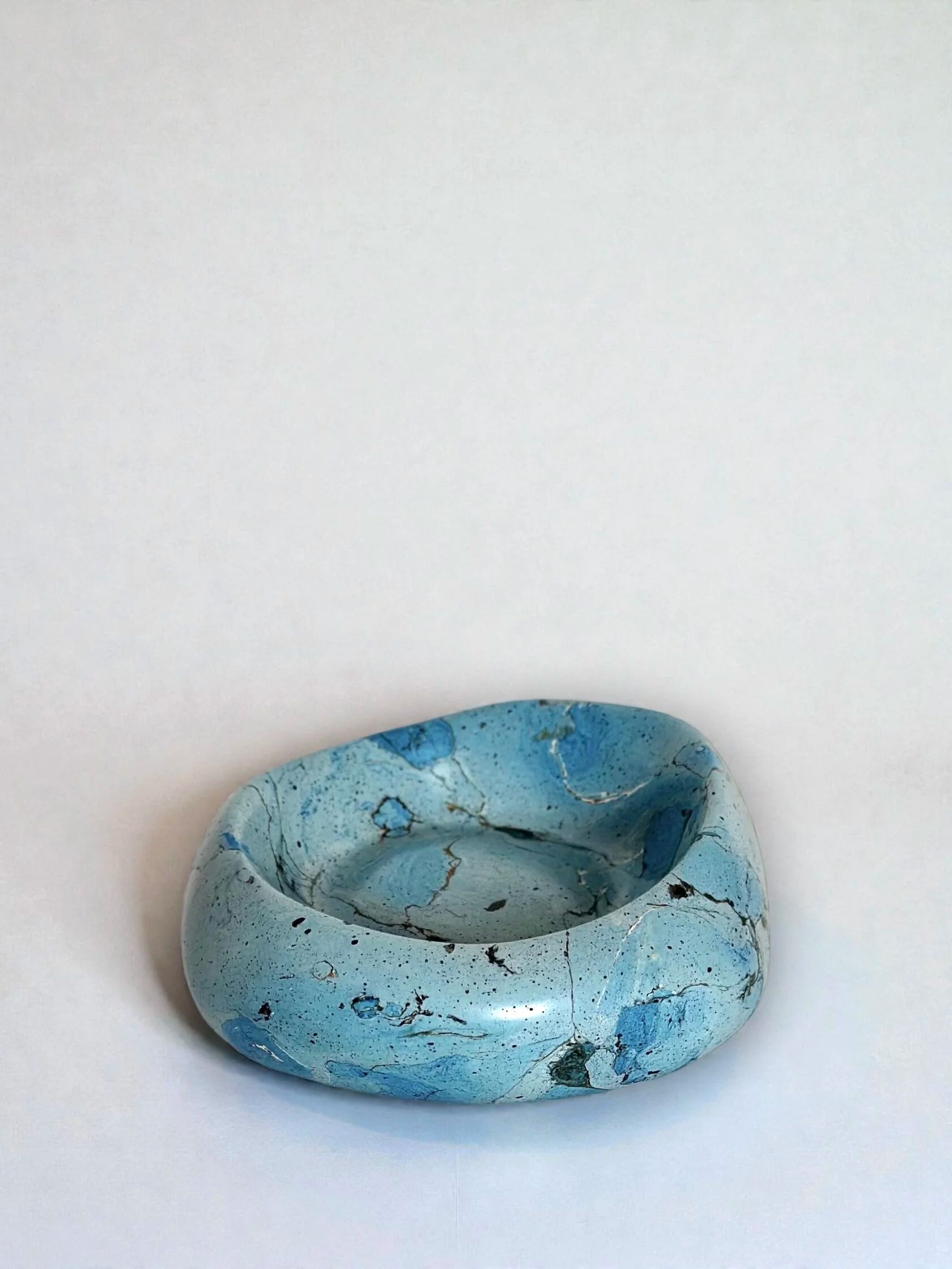 Анастасия Смольнякова (Объект - 
                  10 x 10 см) Каменная чаша "Azure Flow"