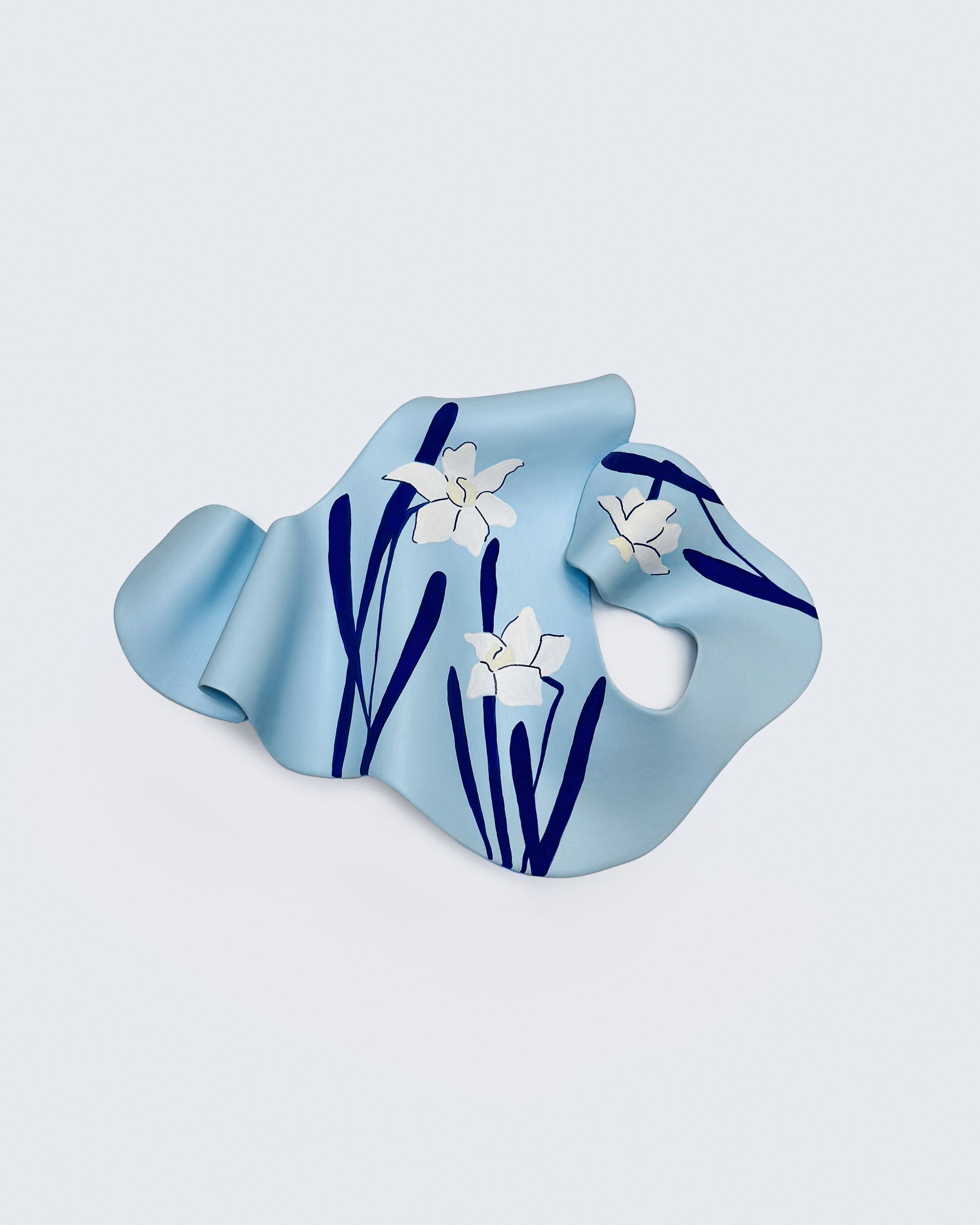 Юлия Бариева (Скульптура - 
                  31 x 23 см) Панно "Нарцисс"