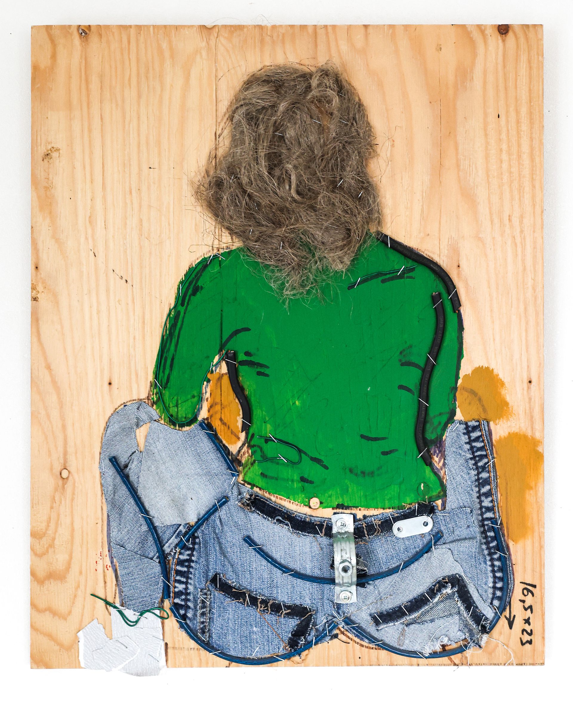 Пётр Быстров (Коллаж / ассамбляж - 
                  47 x 60 см) Портрет молодой женщины в голубых джинсах, присевшей отдохнуть