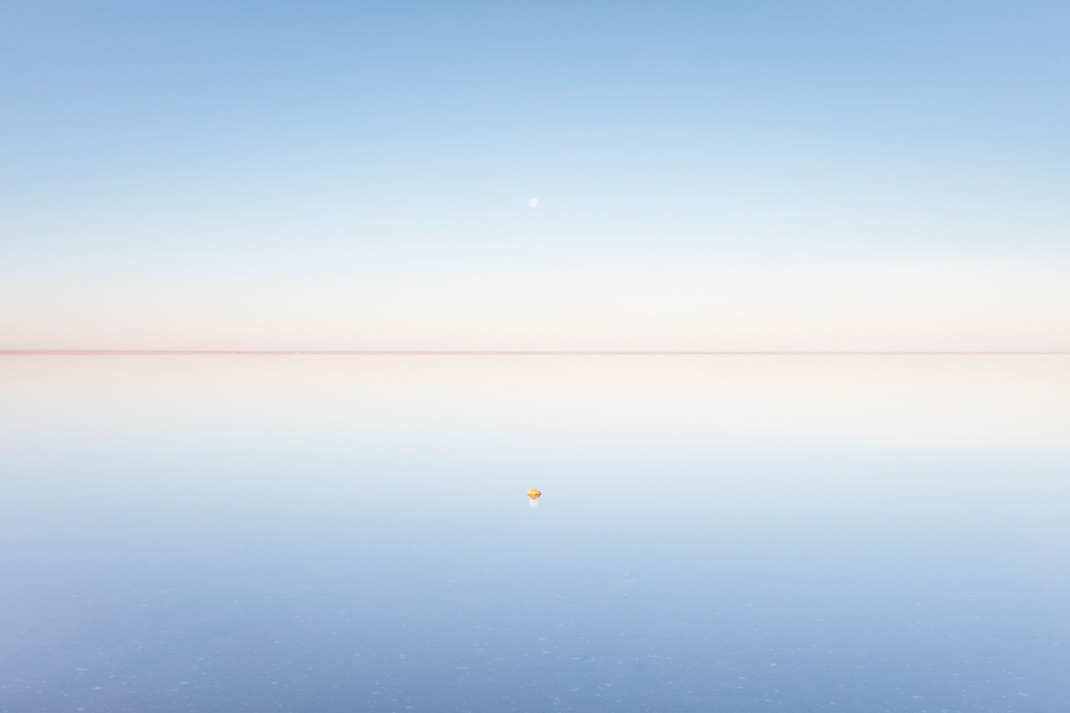 Дмитрий Питенин (Фотография - 
                  30 x 20 см) Восход луны над одиноким пиком L.E. 1/7