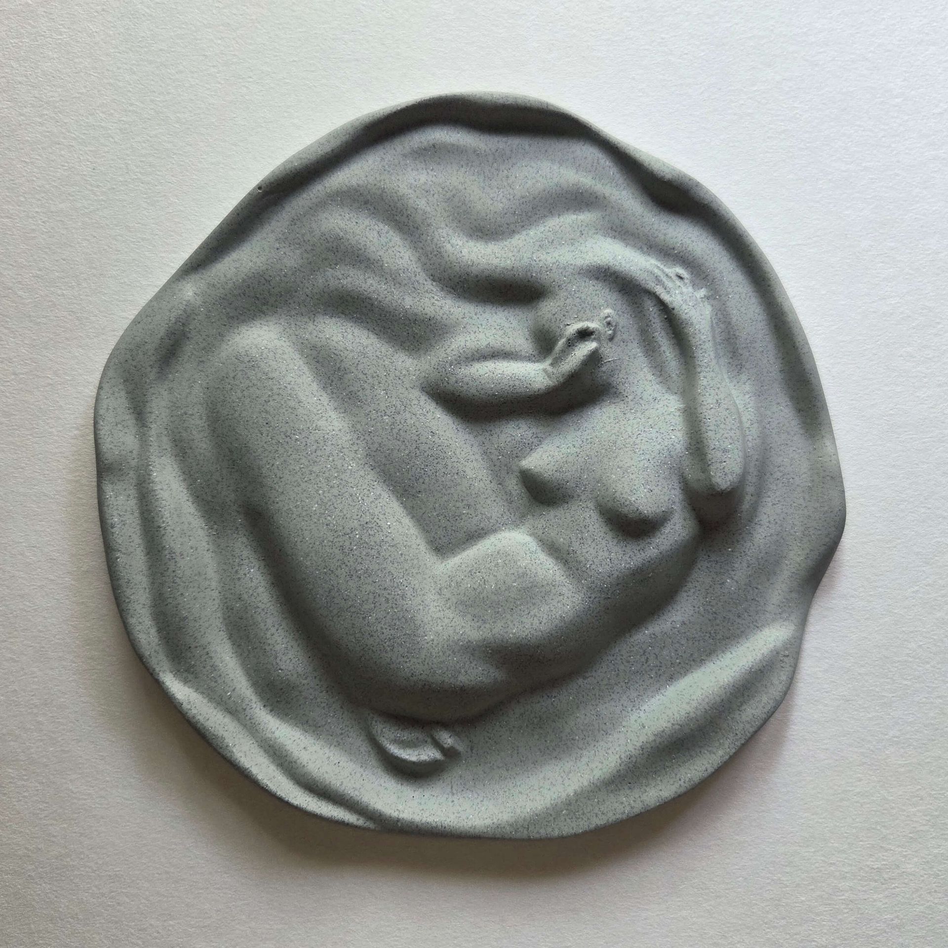 Маргарита Симонова (Скульптура - 
                  19.5 x 19.5 см) Жемчужница 8. Зеленая галька