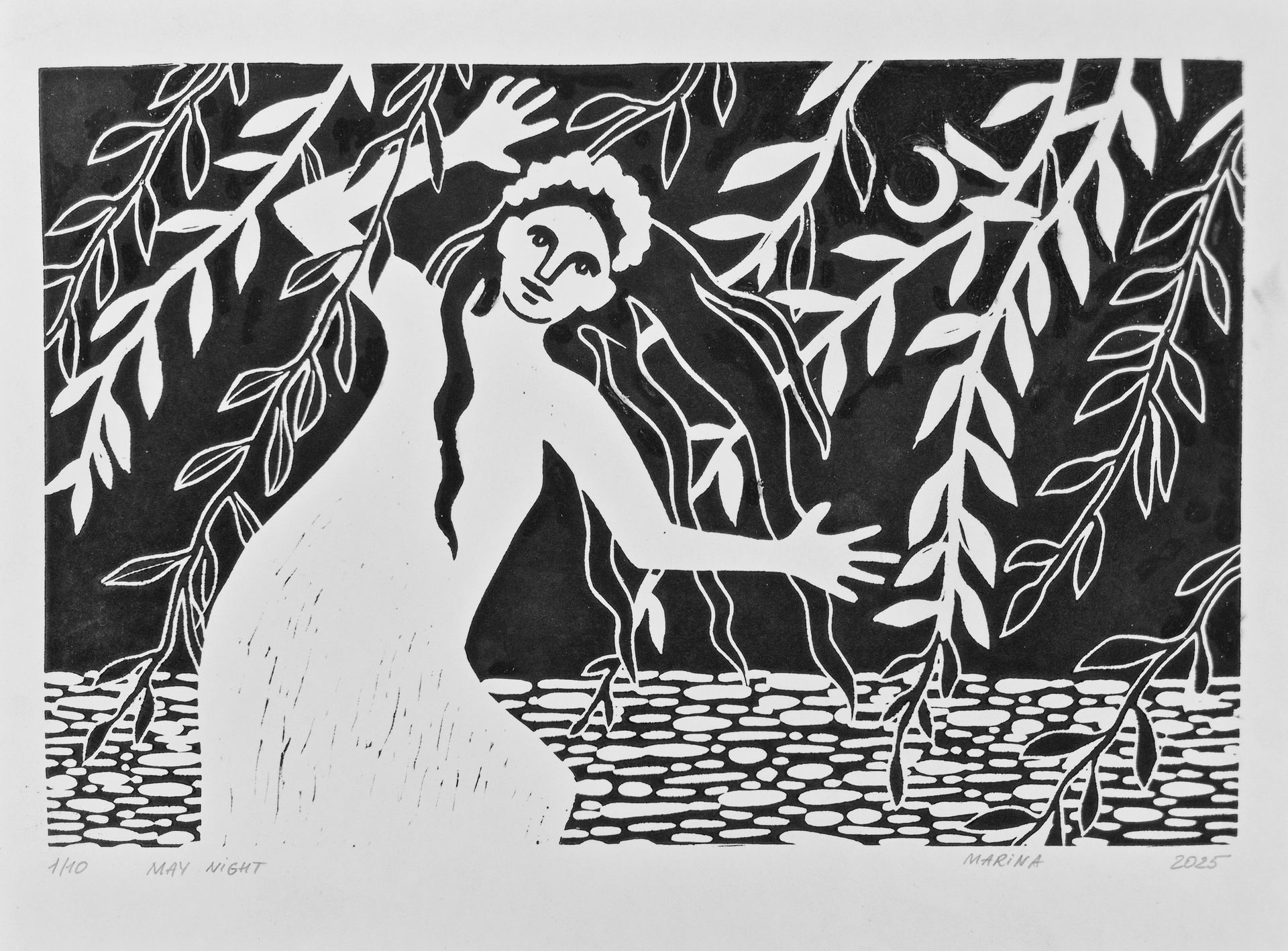 Марина Коротаева (Графика печатная - 
                  35.6 x 23.2 см) Майская ночь