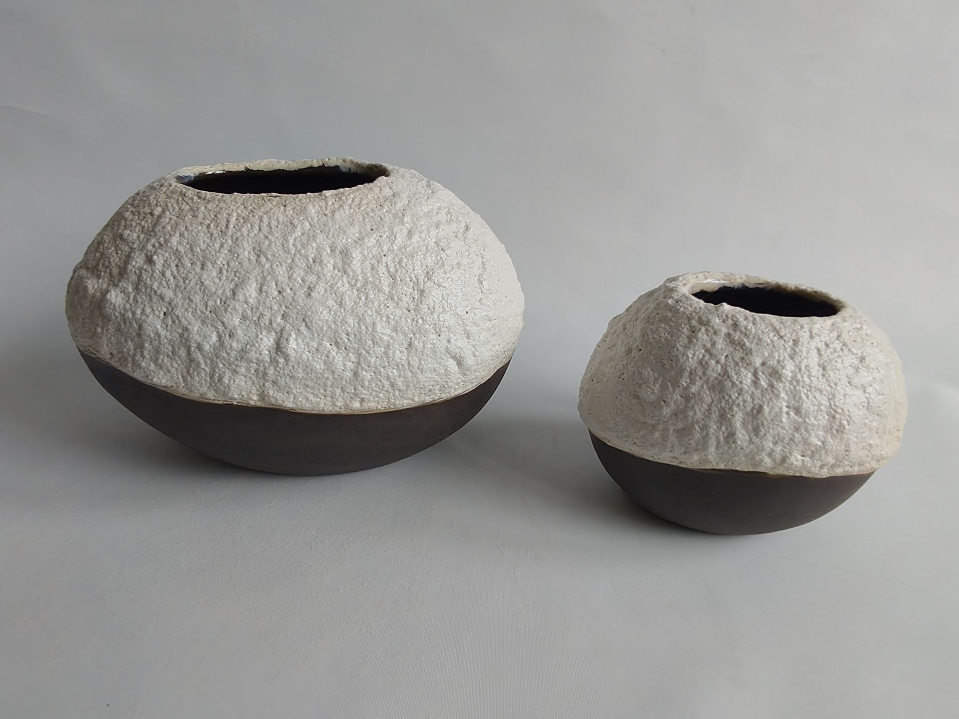 Екатерина Пеганова (Скульптура - 
                  24 x 15 см) Ваза "Вулканический камень" большая