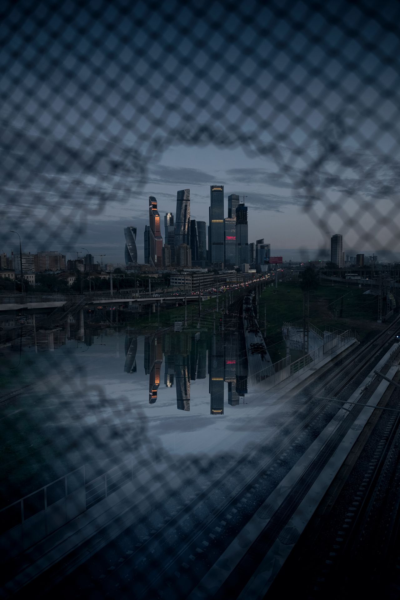 Кир Симаков (Фотография - 
                  40 x 50 см) Мегаполис