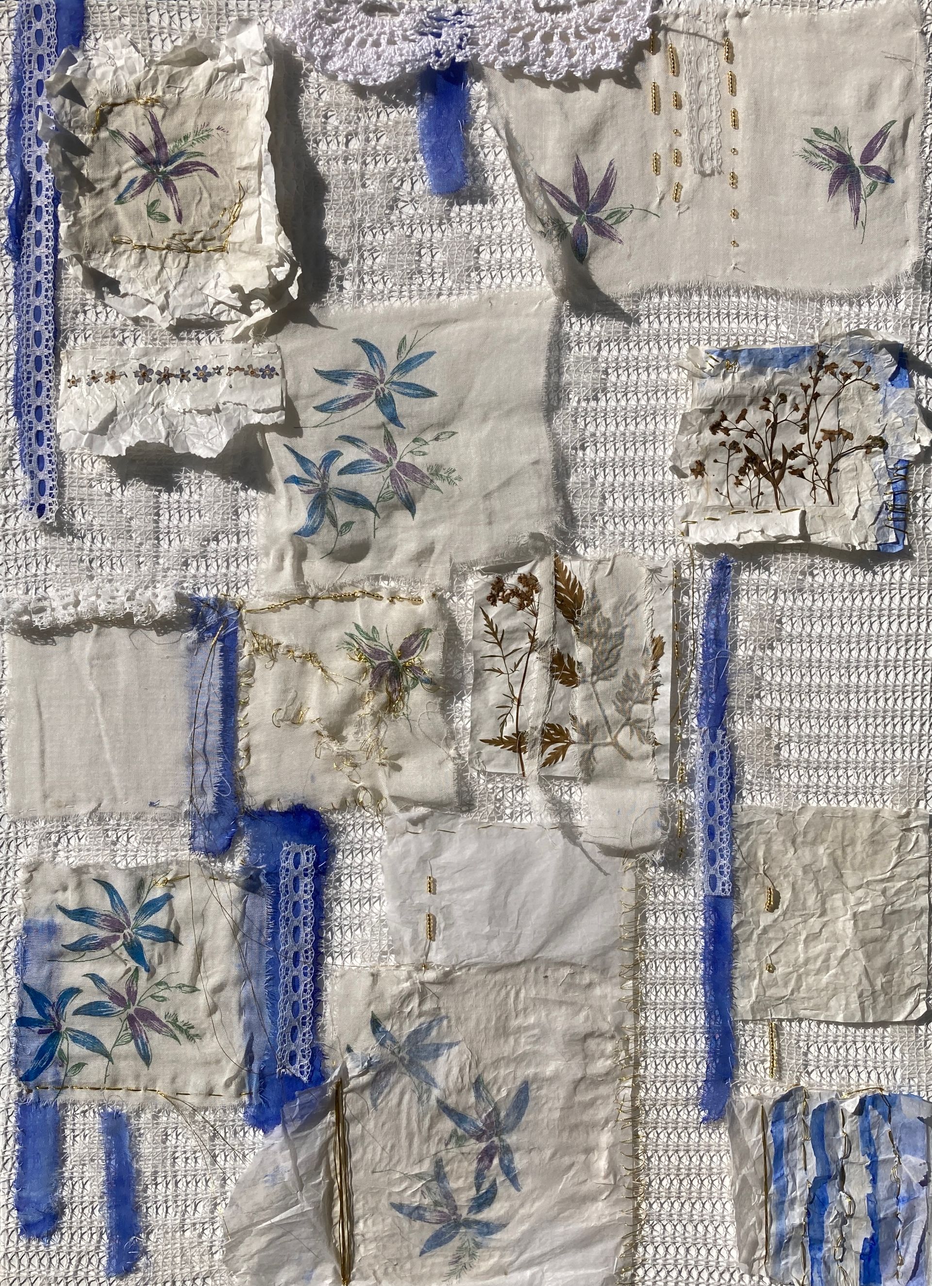 Валерия Головенкина (Коллаж / ассамбляж - 
                  40 x 55 см) За завесой