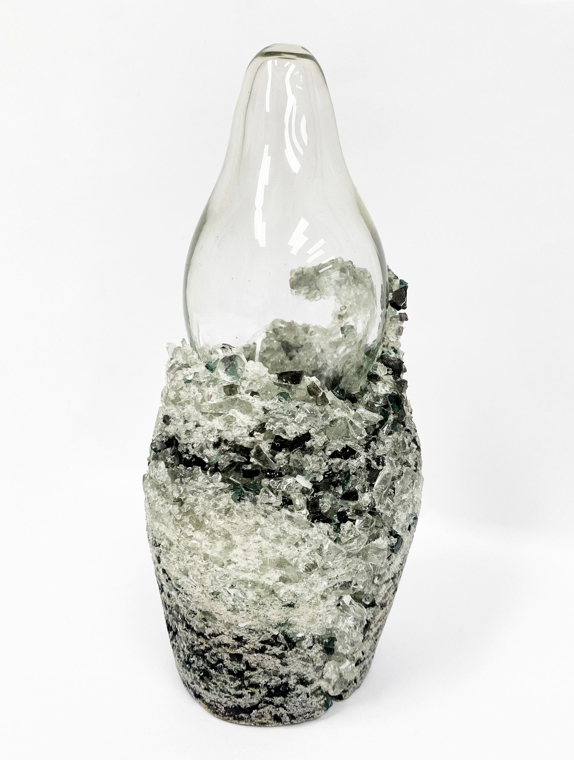 Софья Ишигенова (Скульптура - 
                  12 x 30 см) Освобождение