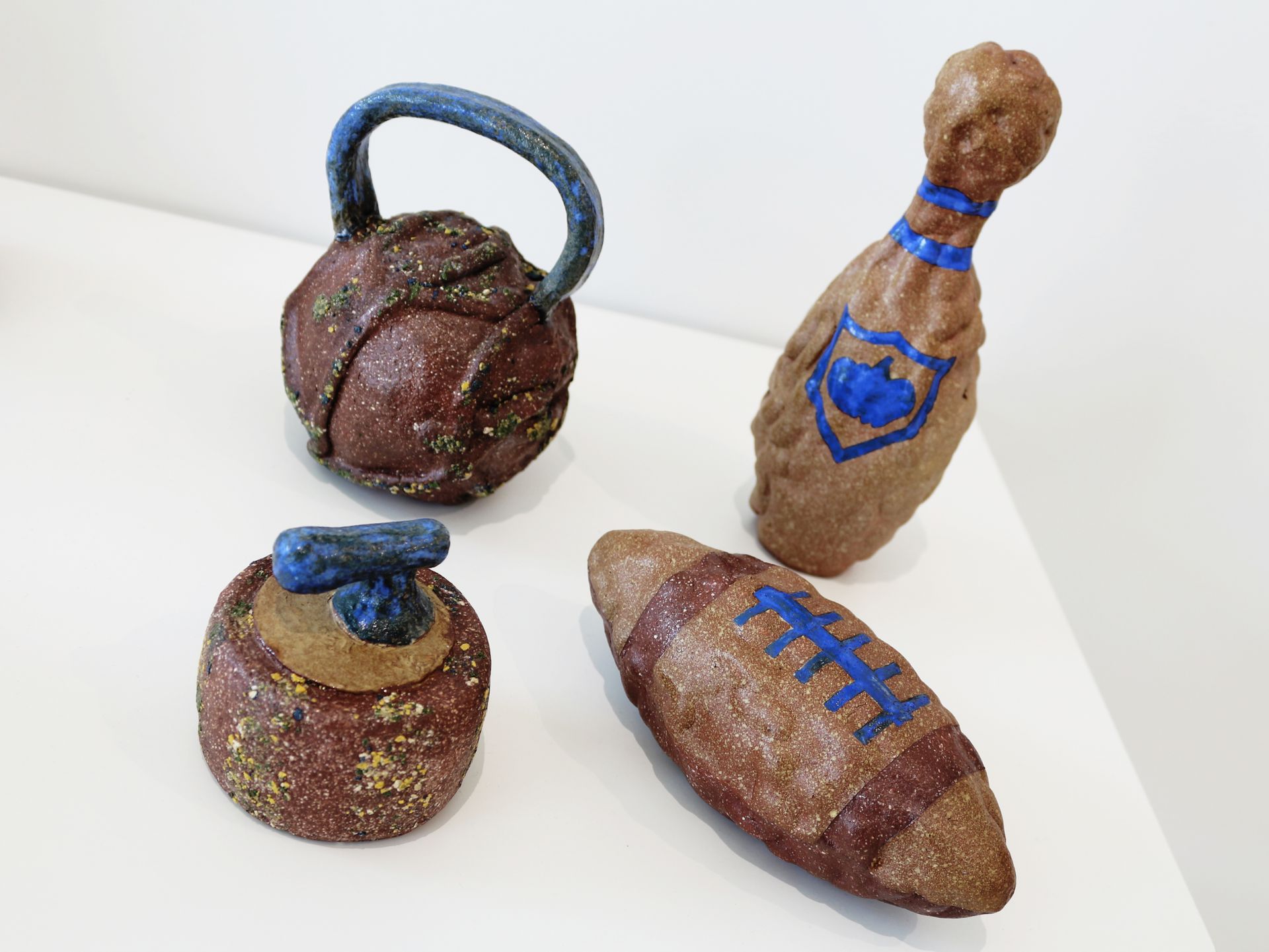 Ольга Суворова (Скульптура - 
                  8 x 15 см) Тыквы для чемпионов