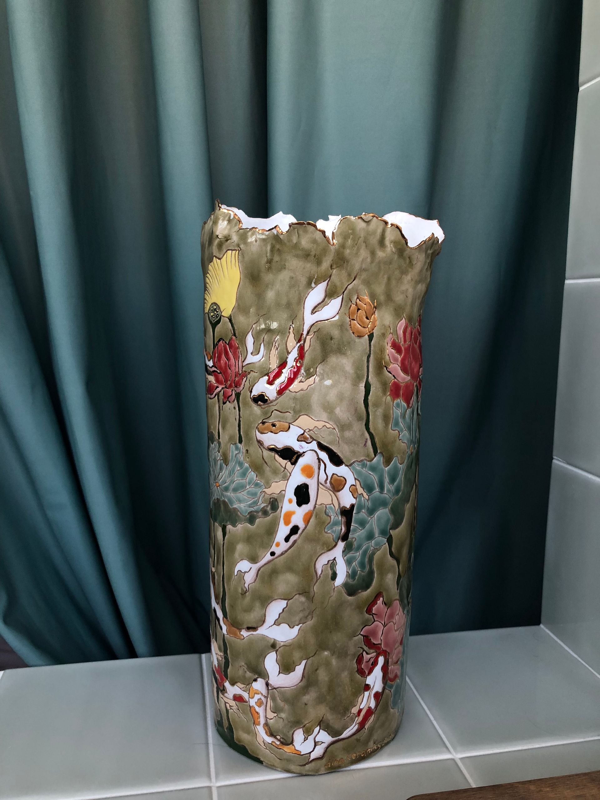 Динара Амирова (Скульптура - 
                  13 x 34 см) Koi Vase v.2