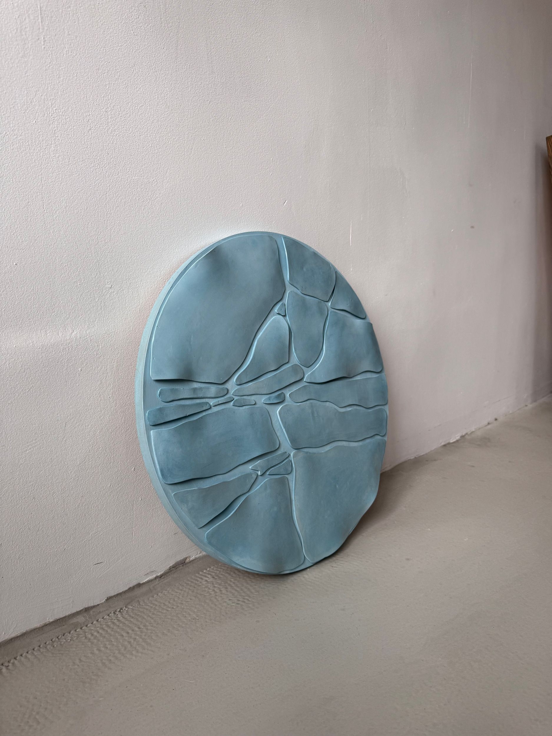 Ксения Бухтеева (Скульптура - 
                  50 x 50 см) Лазурный рельеф