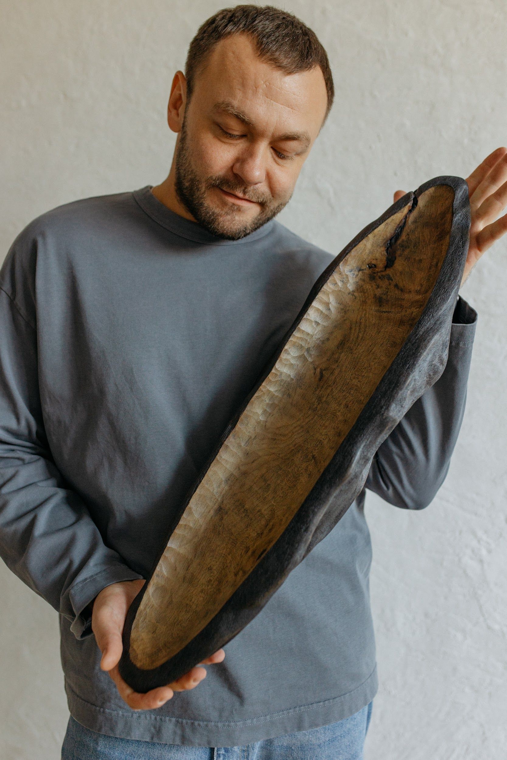 Дмитрий Гладкий (Скульптура - 
                  70 x 20 см) Декоративное блюдо на консоль "Дюна"