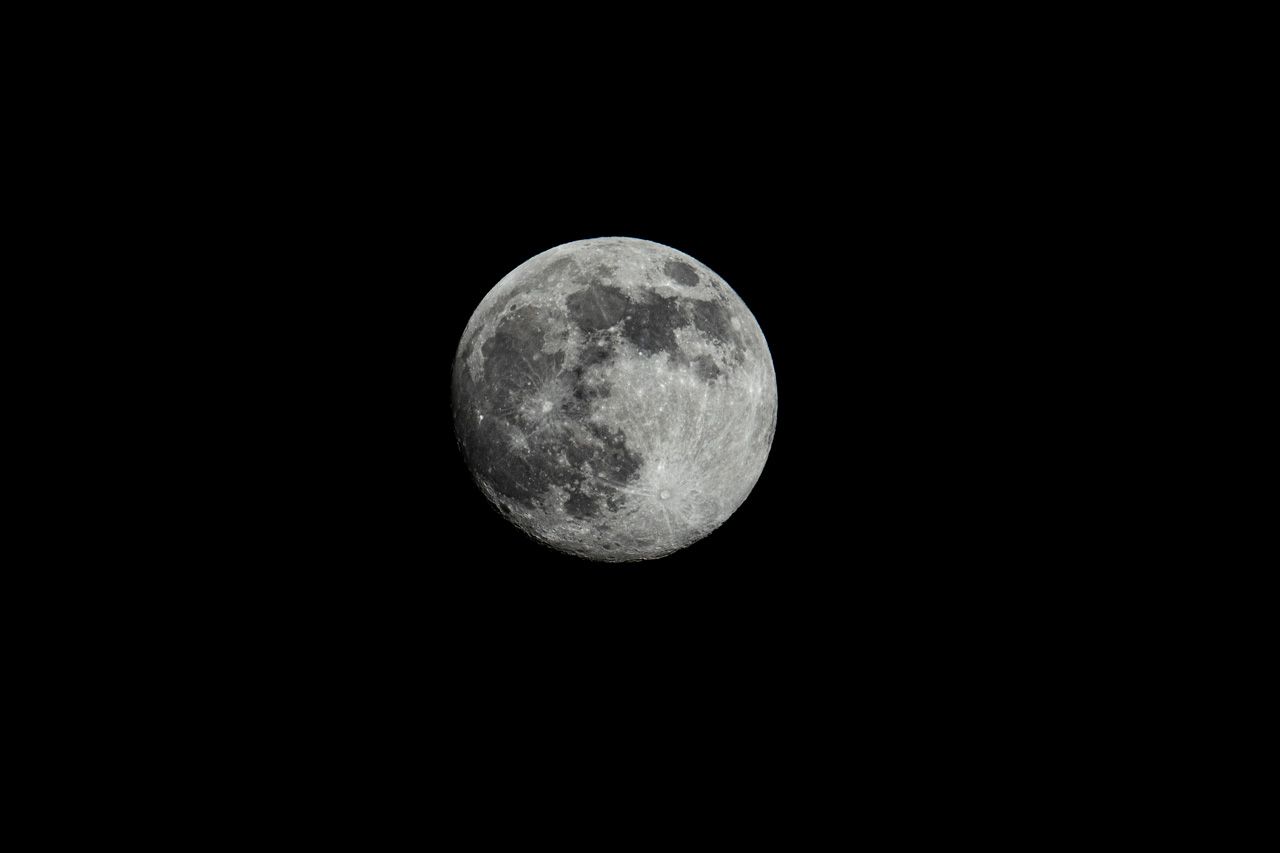 Кир Симаков (Фотография - 
                  50 x 40 см) Луна