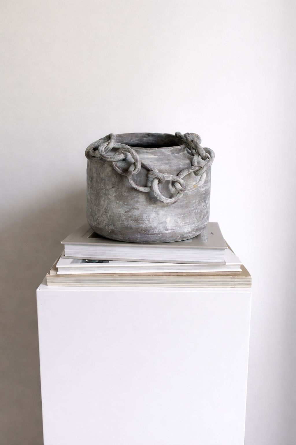 Алина Егорова (Скульптура - 
                  15 x 11 см) Ваза "Связь"