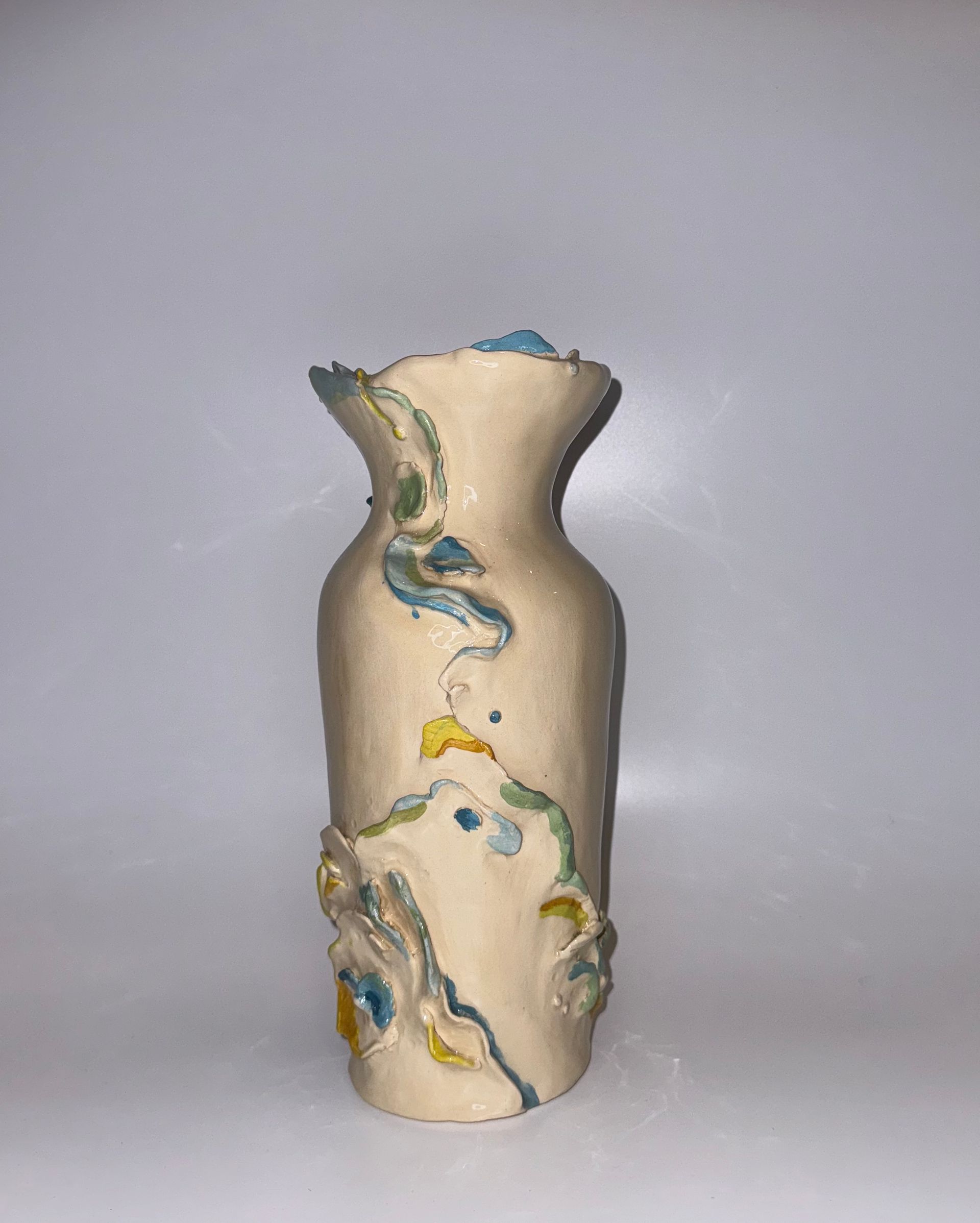 Кристина Шабалина (Скульптура - 
                  17 x 35 см) Ваза "Спонтанность"