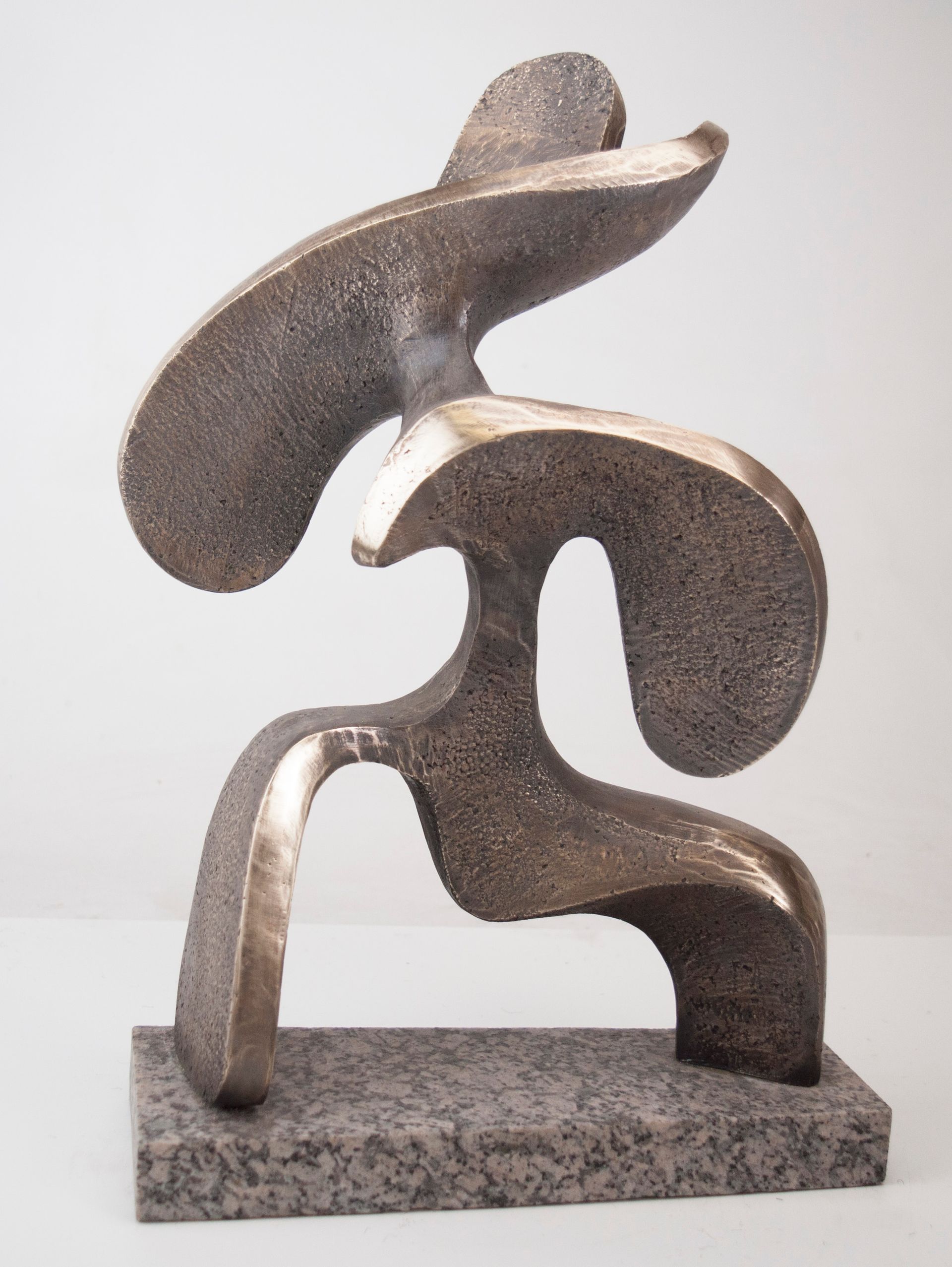 Сергей Борисов (Скульптура - 
                  26 x 39 см) Прогулка