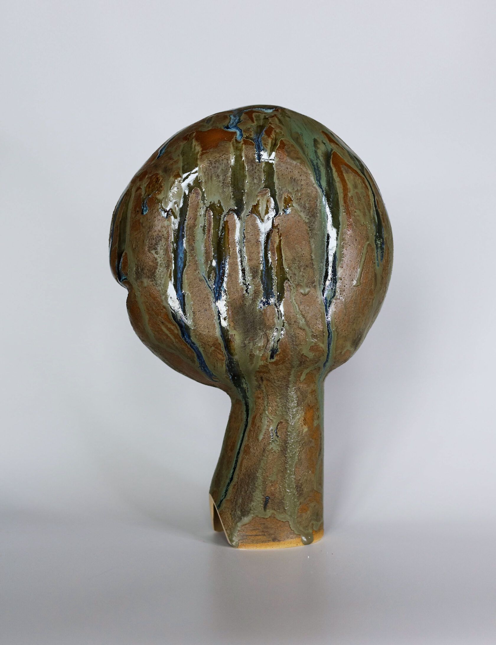 SIRIN CERAMIC (Скульптура - 
                  22 x 35 см) Volhvar