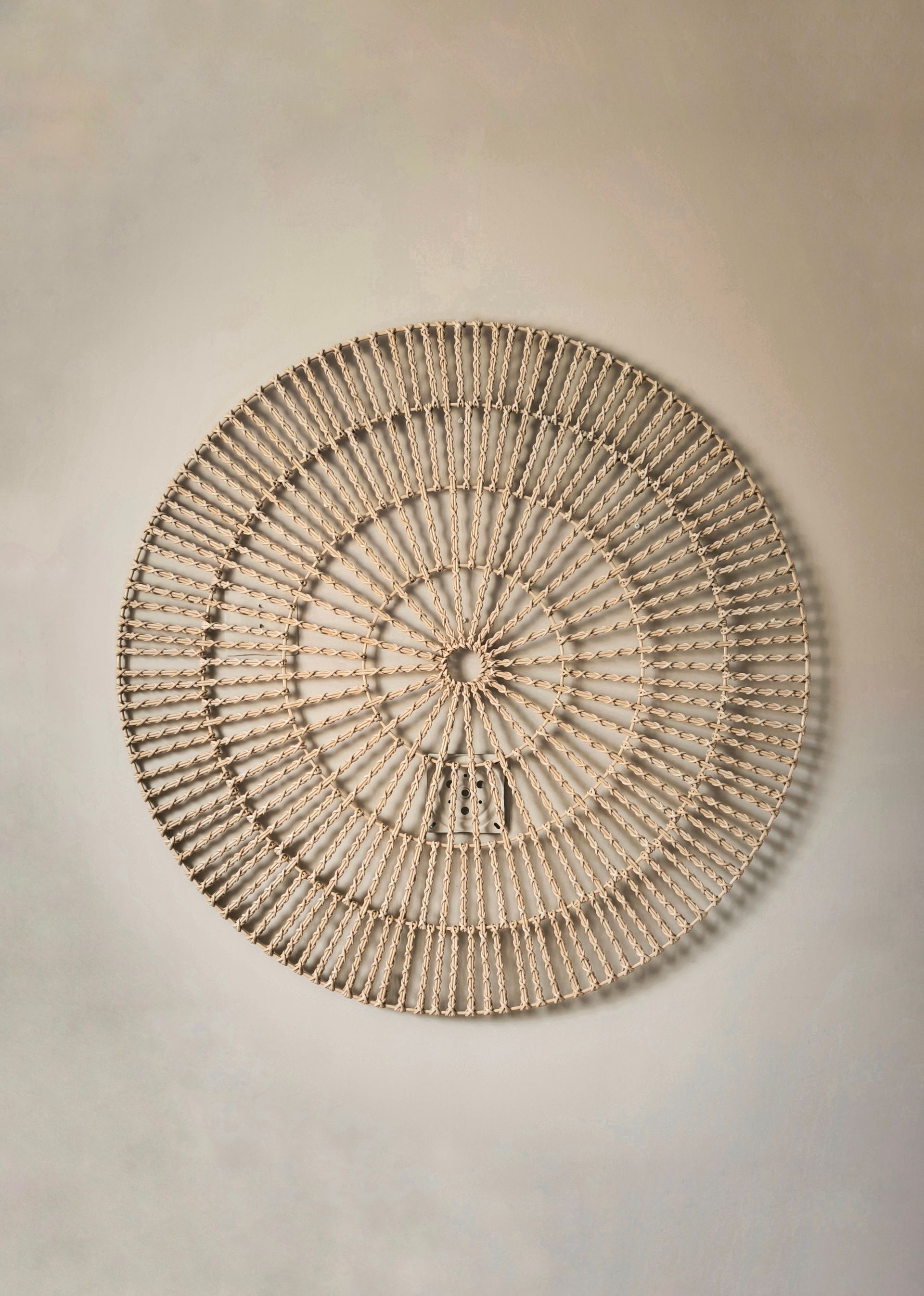 Валерия Корельская (Объект - 
                  130 x 130 см) Панно "Крестики"