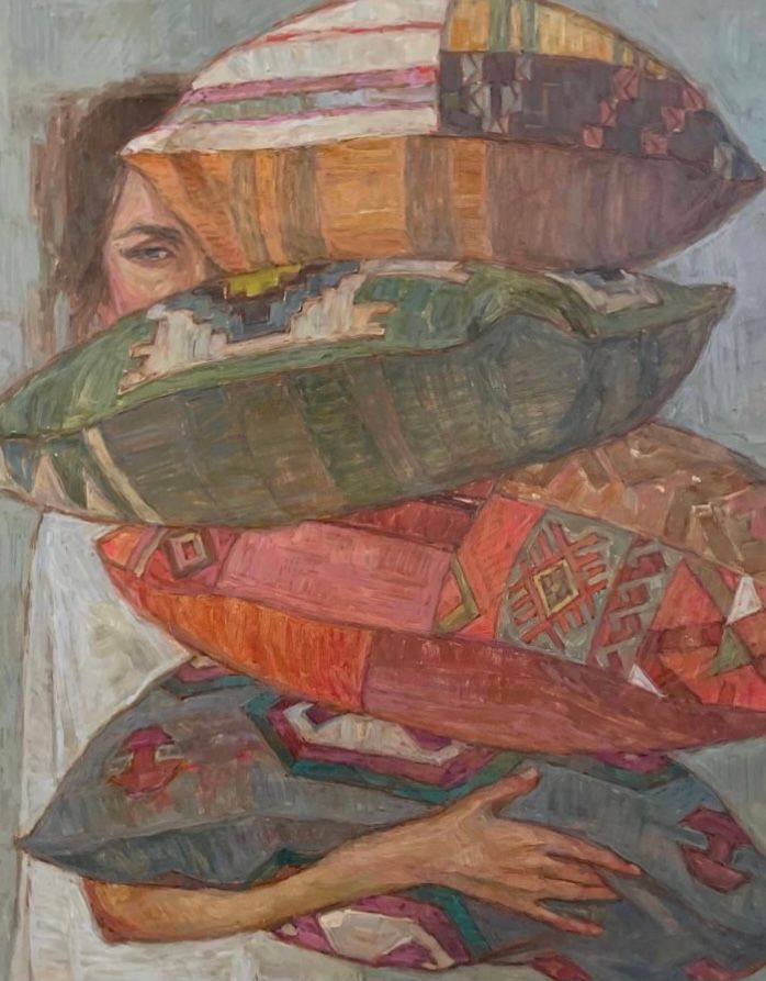 Залифа Хибатова (Картина, живопись - 
                  53 x 77 см) Она с подушками