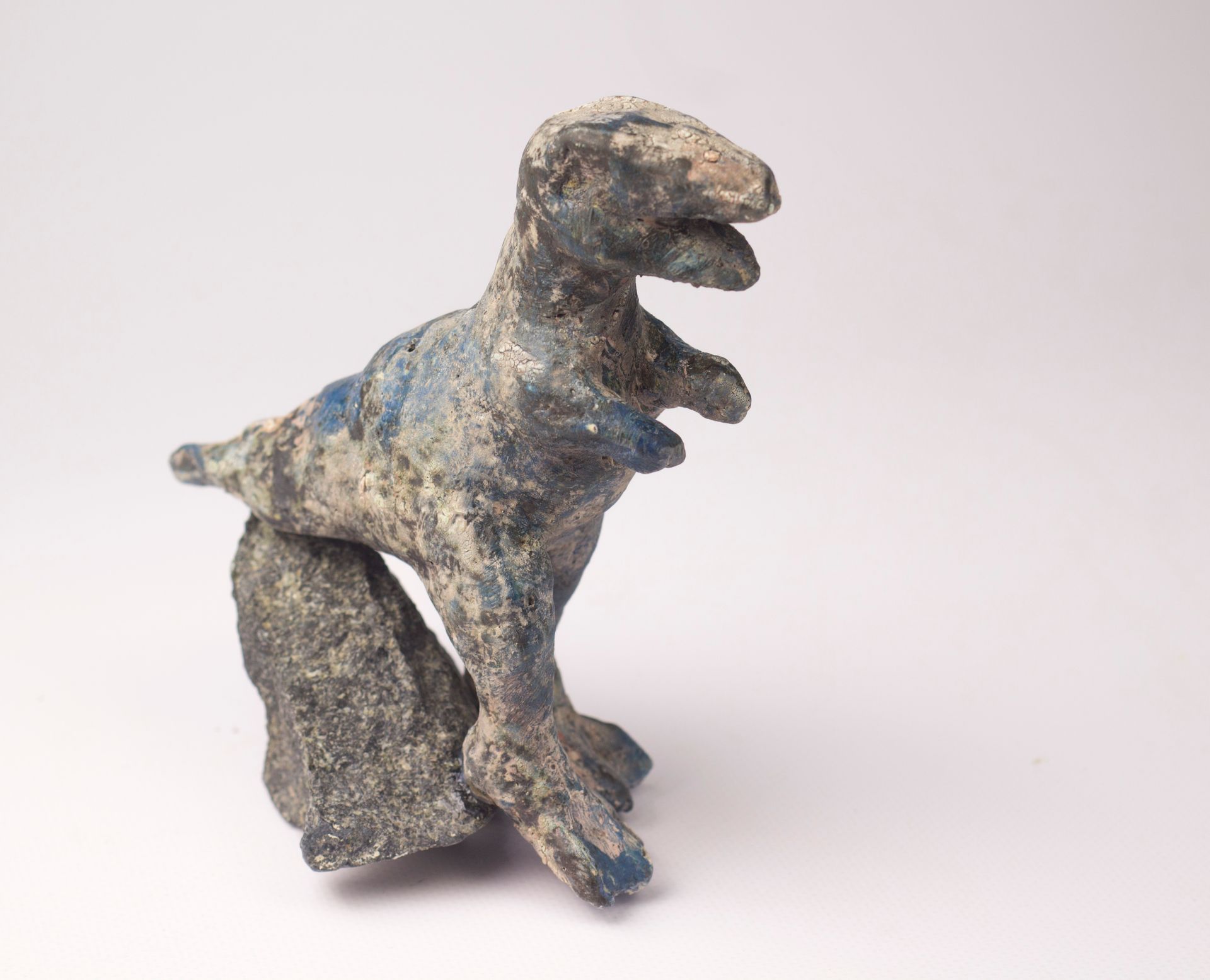 Анна Куняева (Скульптура - 
                  9 x 13 см) Тирекс