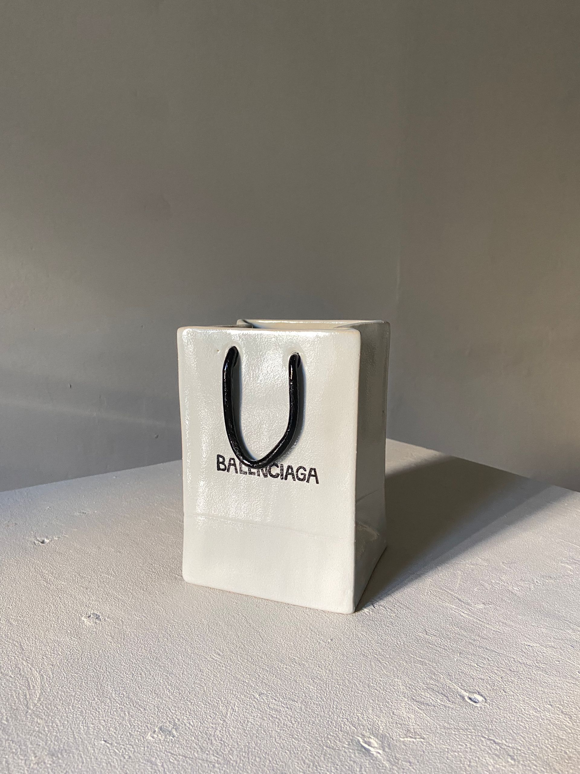 Елизавета Букина (Скульптура - 
                  12.5 x 18.5 см) Ваза "BALENCIAGA" (size M)