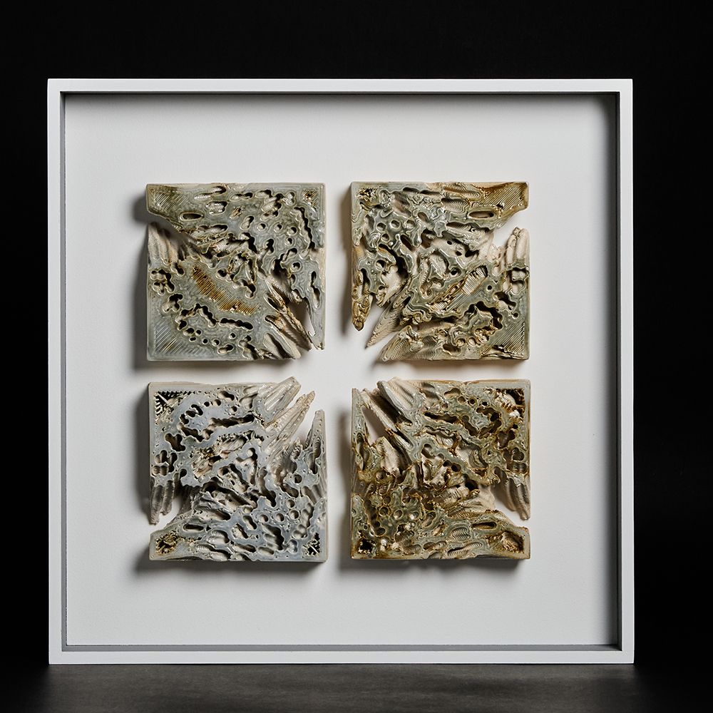 Данил Карамушкин (Скульптура - 
                  47 x 47 см) Anthill cut 01