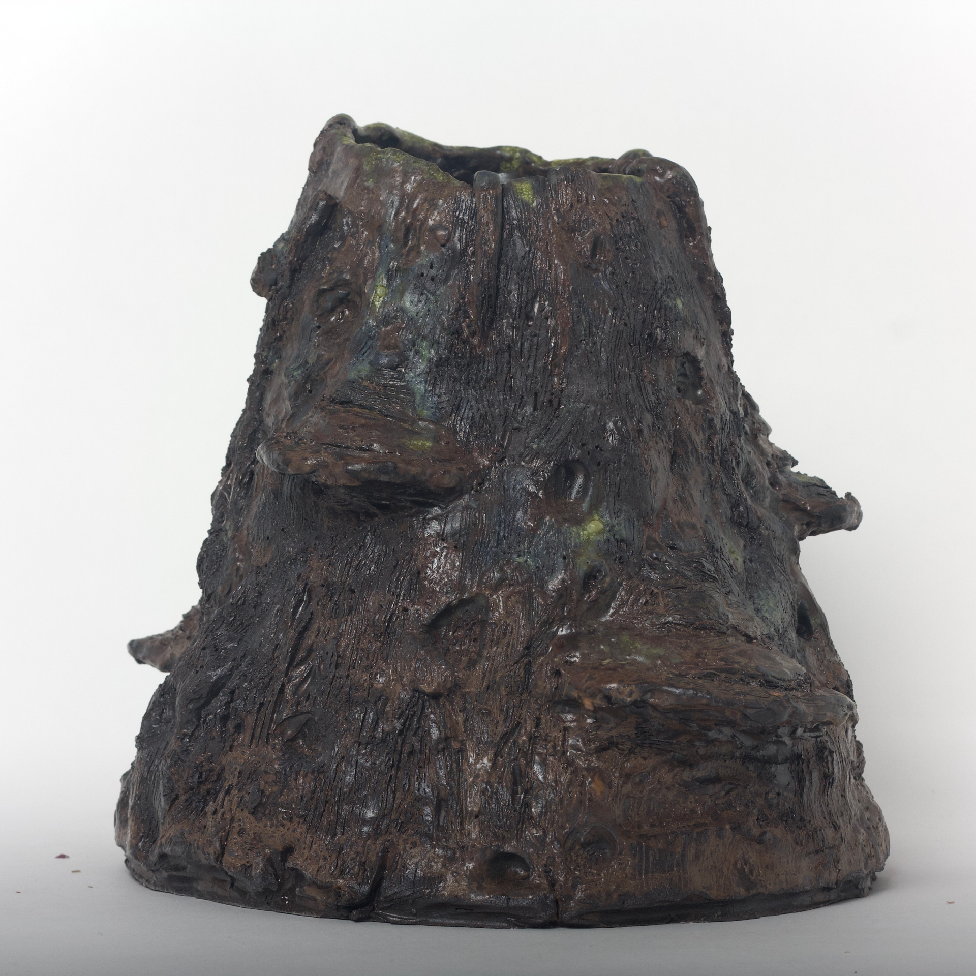 Оля Самушкова [оливка] (Скульптура - 
                  21 x 21.5 см) Для самых красивых ветвей