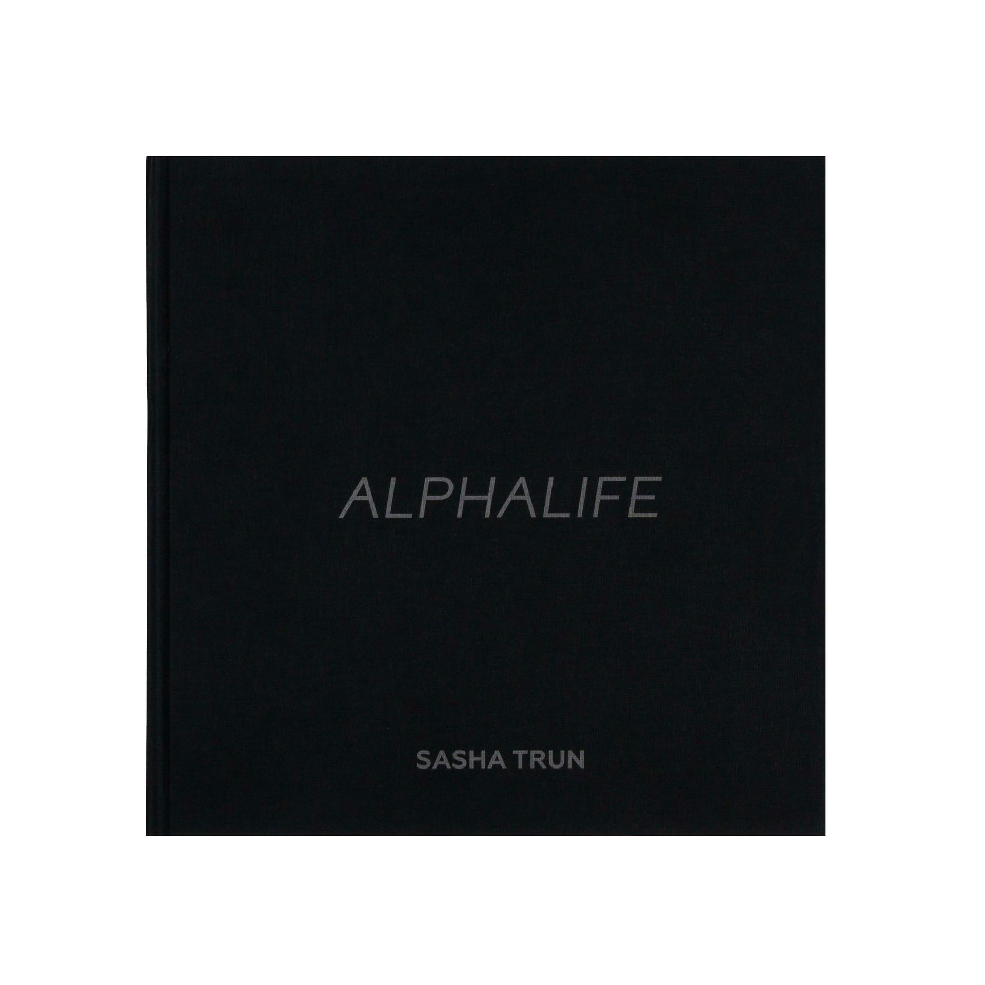 Стрит-арт хранение (Зин / Книга художника - 
                  21.5 x 21.5 см) Саша Trun "Alphalife"
