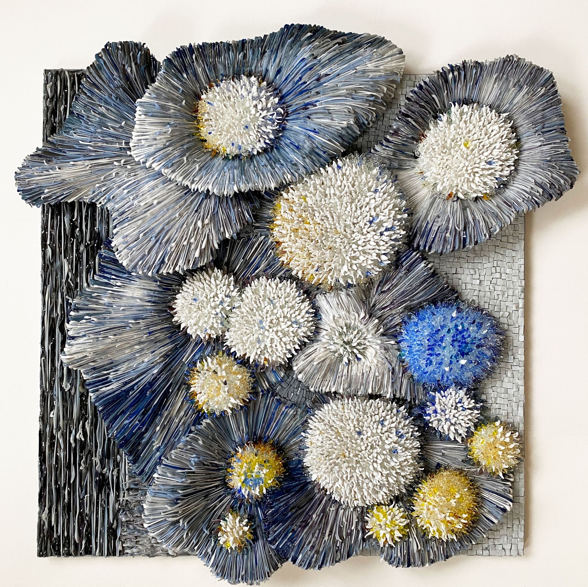 Елена Кириллова (Объект - 
                  63 x 63 см) Одеяло из одуванчиков. Часть 2