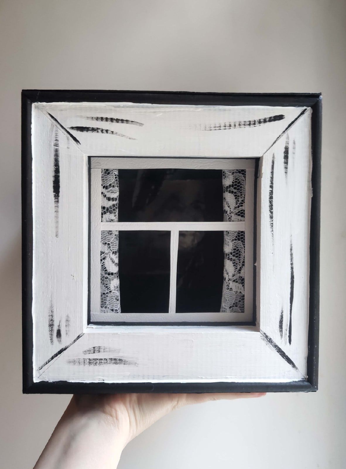 Валерия Финина (Объект - 
                  20 x 20 см) Заброшка
