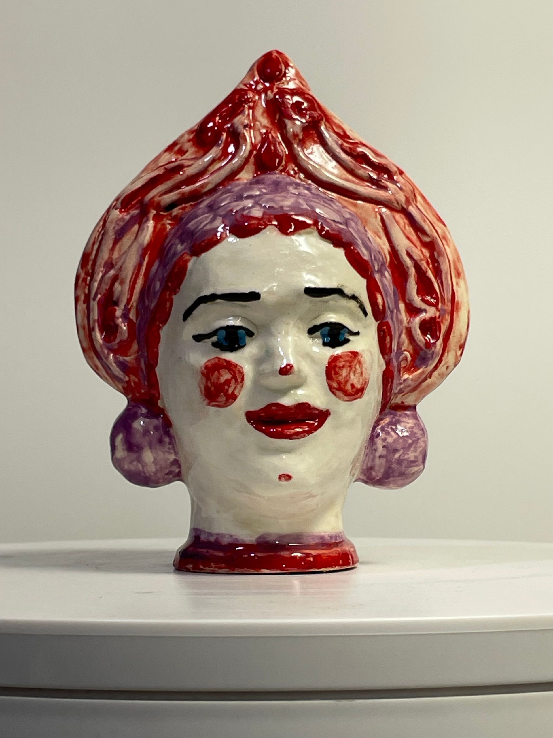 Екатерина Батаева (Скульптура - 
                  14 x 15 см) Несмеяна