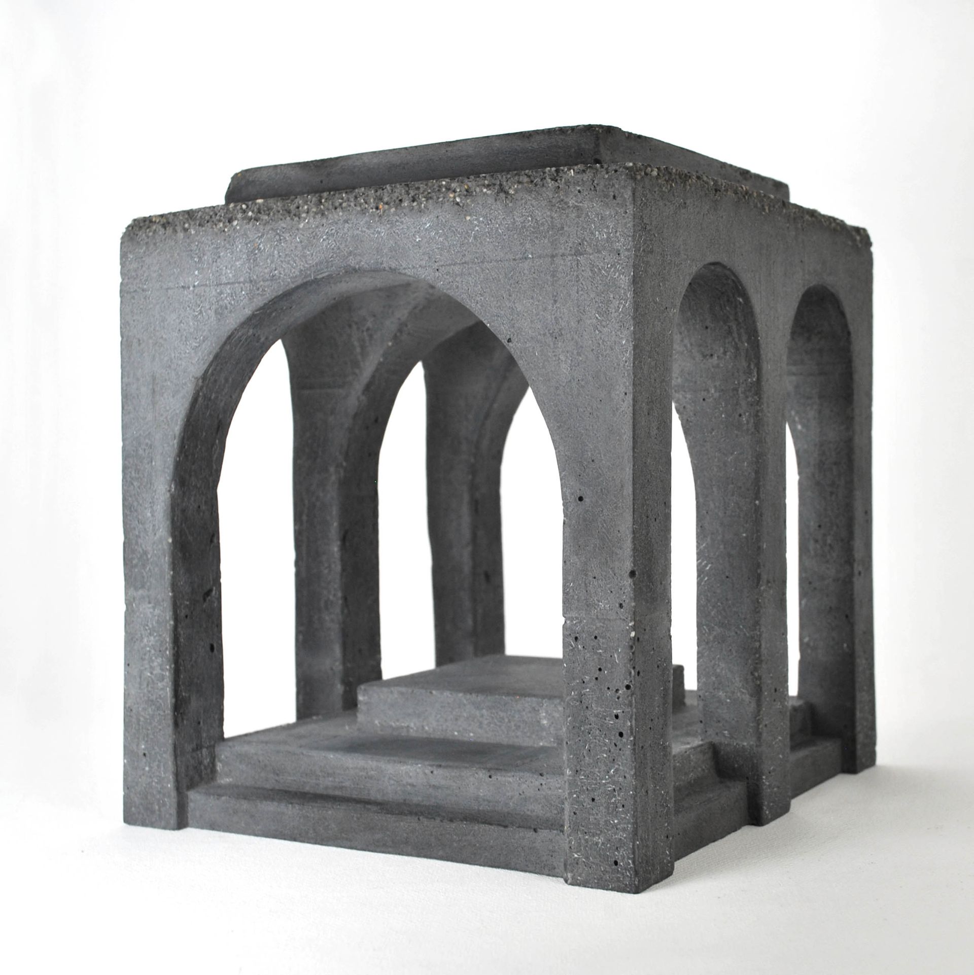 Кирилл Филатов (Скульптура - 
                  14 x 15.5 см) Храм остывших чувств \ A temple of fallen feelings \ La Gloriette 59