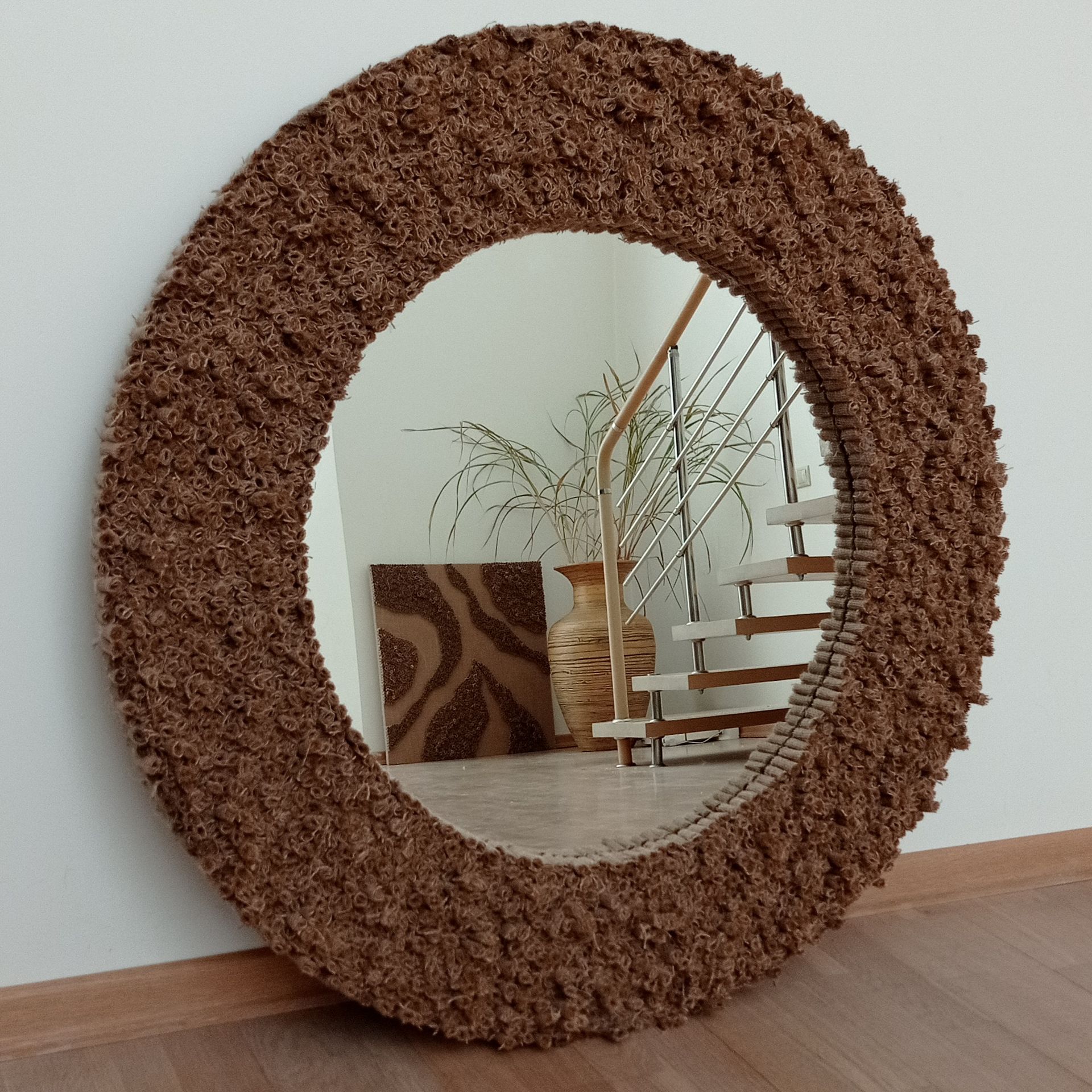 Юлия Пасынкова (Объект - 
                  92 x 92 см) Зеркало "Проявление"